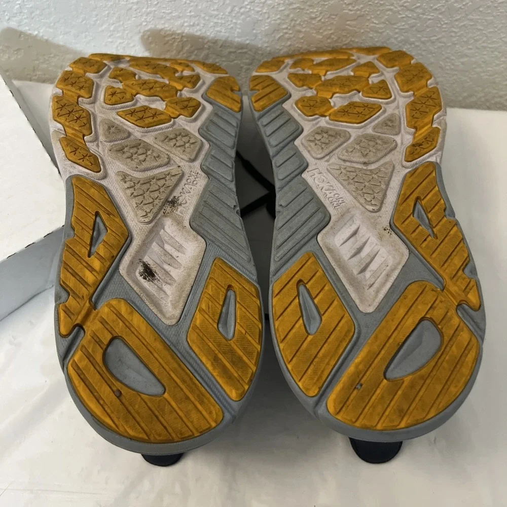 Hoka One One hoka one